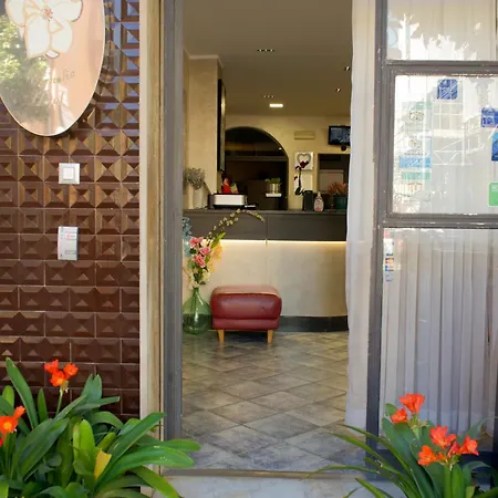 Magnolia Hotel 2*