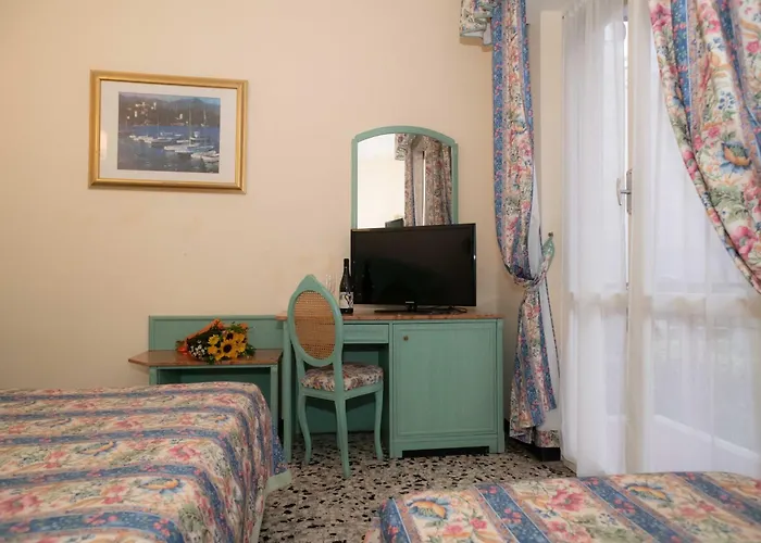 Magnolia Hotel 2*