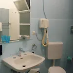 玛尼诺利亚酒店 酒店 阿尔本加
